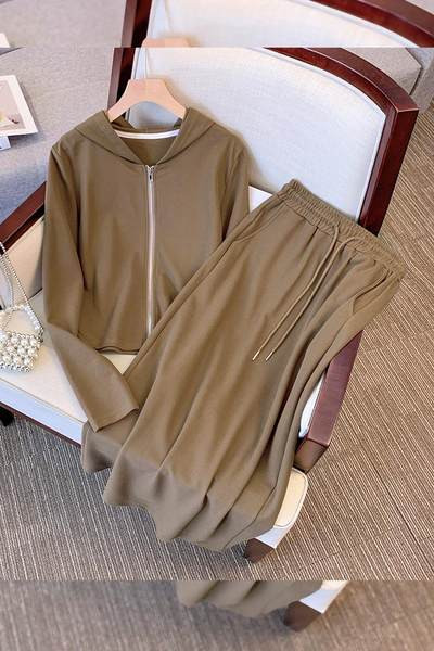 Set de damă cu glugă, cu cravate