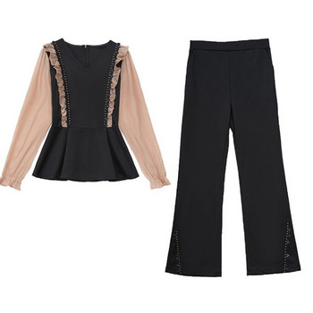 Модерен дамски комплект от две части блуза с шпиц деколте и панталон с широки крачоли