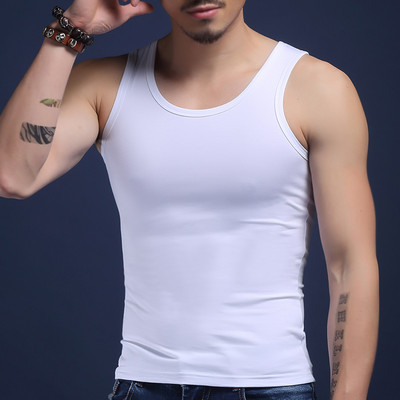 Ανδρικό αθλητικό φανελάκι καθαρού μοντέλου κατάλληλο για γυμναστική