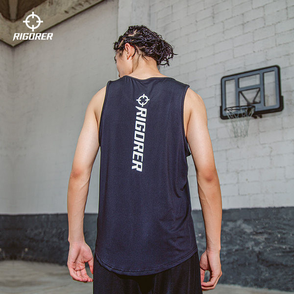 Ανδρικό αθλητικό φανελάκι με τυπωμένη επιγραφή