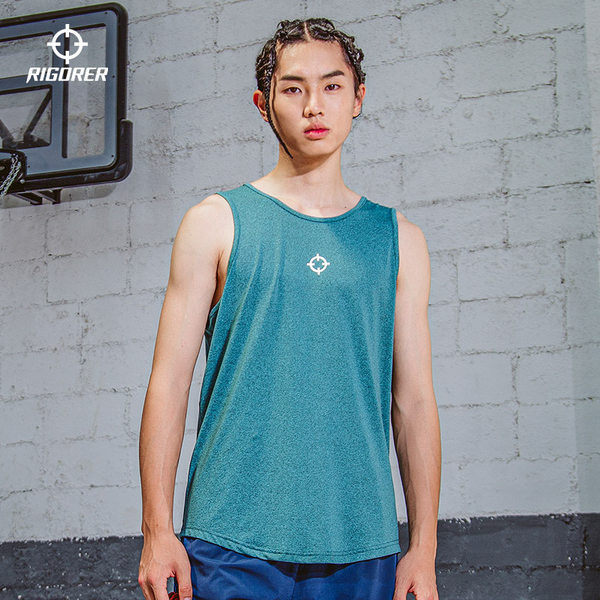 Ανδρικό αθλητικό φανελάκι με τυπωμένη επιγραφή