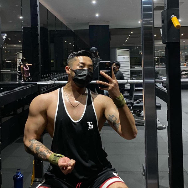 Ovaalse kaelusega puuvillane meeste sportlik topp