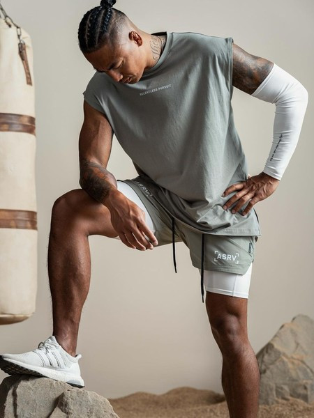 Meeste topp - ovaalse kaelusega