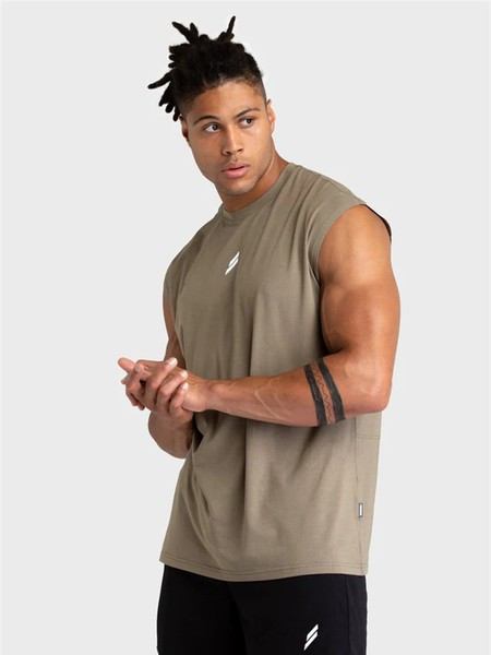 Maiou bărbătesc cu model largi potrivit pentru sport