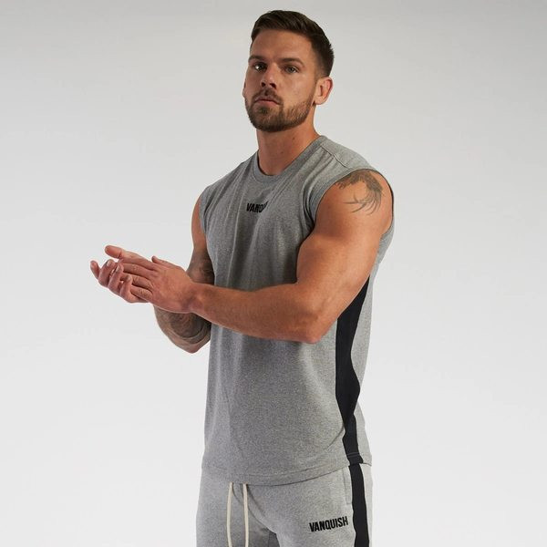 Ümara kaelusega meeste topp – sobib sportimiseks