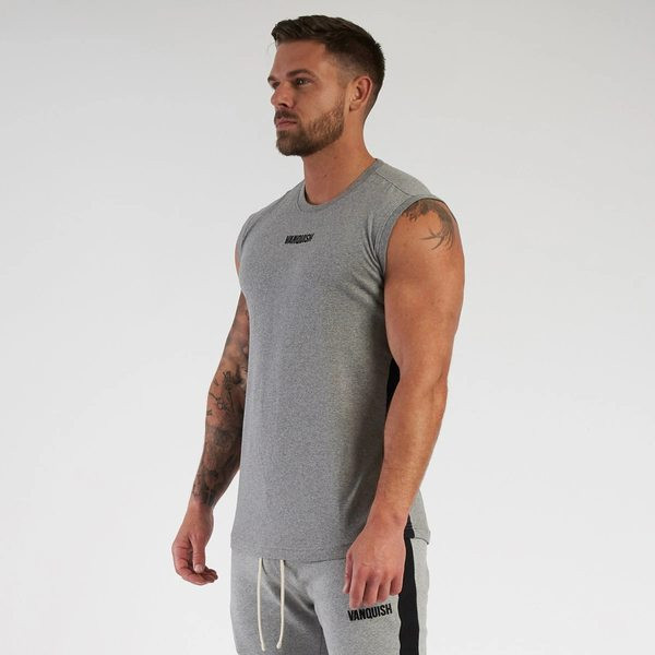 Ümara kaelusega meeste topp – sobib sportimiseks