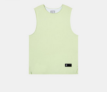 Ανδρικό αθλητικό φανελάκι με οβάλ λαιμόκοψη και λογότυπο