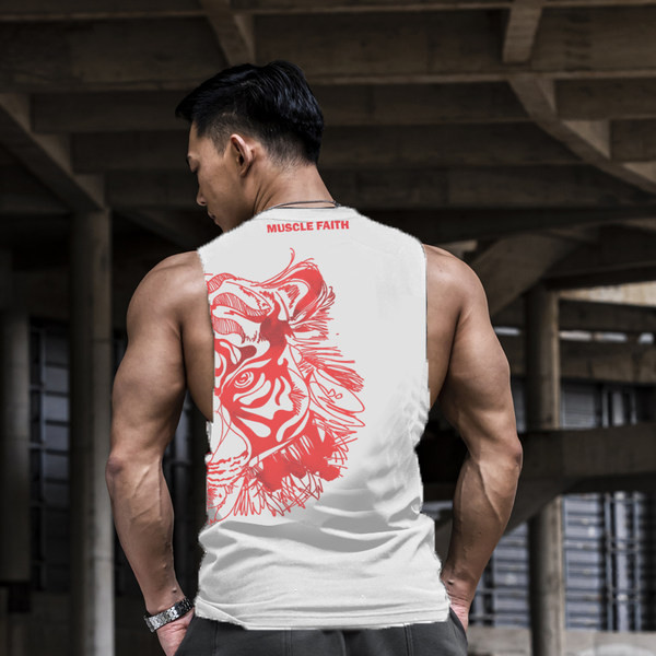 Ανδρικό εμπριμέ φανελάκι κατάλληλο για σπορ