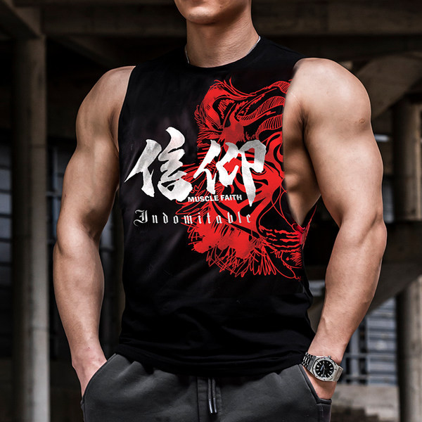 Ανδρικό εμπριμέ φανελάκι κατάλληλο για σπορ