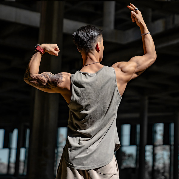 Σπορ μοντέλο ανδρικό φανελάκι