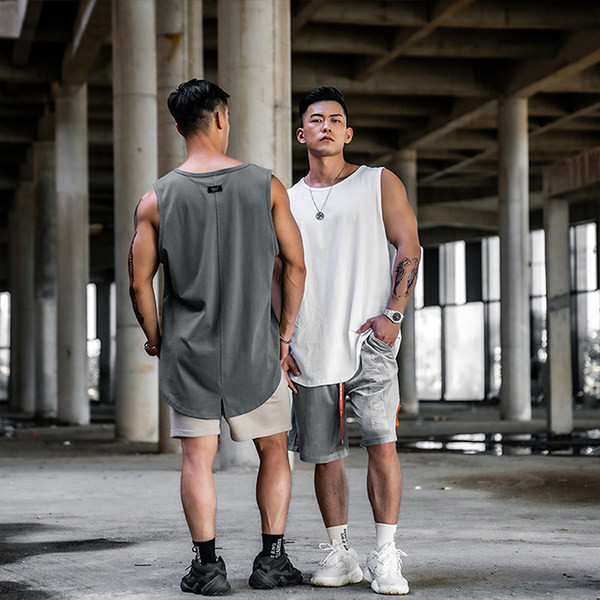 Νέο μοντέλο ανδρικό σπορ φανελάκι σε γκρι και λευκό χρώμα