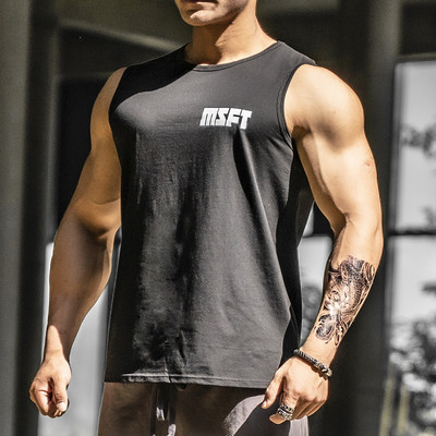 Ανδρικό αθλητικό φανελάκι κατάλληλο για fitness με επιγραφή