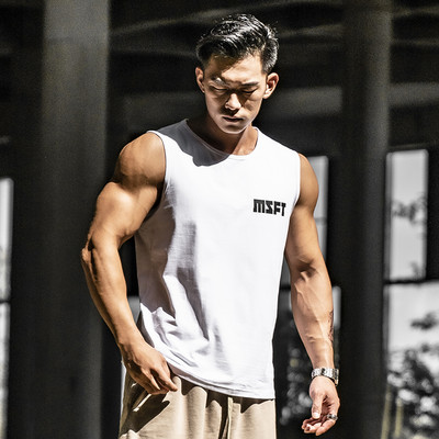 Ανδρικό αθλητικό φανελάκι κατάλληλο για fitness με επιγραφή