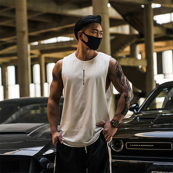 Prindiga meeste topp – sobib sportimiseks