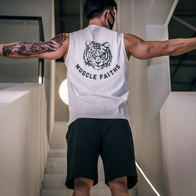 Αθλητικό ανδρικό φανελάκι με στάμπα