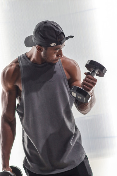 Σπορ ανδρικό φανελάκι σε διάφορα χρώματα