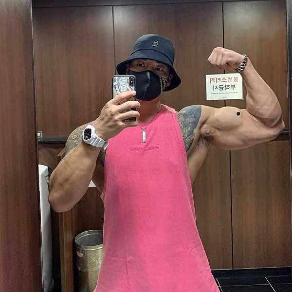 Σπορ ανδρικό φανελάκι σε διάφορα χρώματα