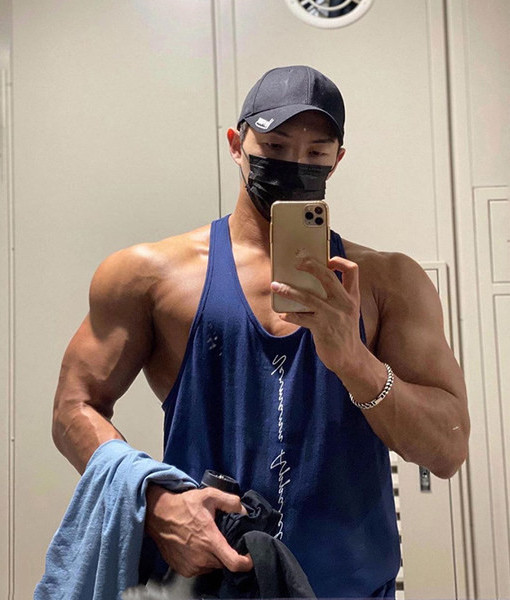 Ležerna muška majica bez rukava s natpisom