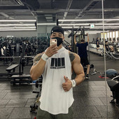 Ανδρικό φόρεμα με κουκούλα casual