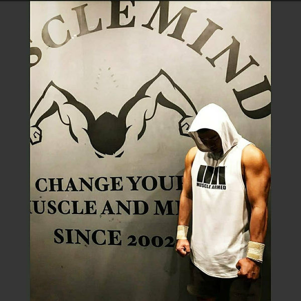 Ανδρικό φόρεμα με κουκούλα casual