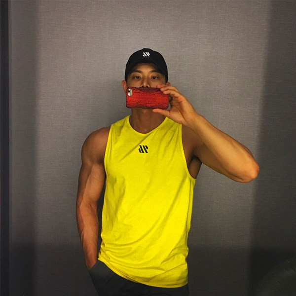 Maieu pentru bărbați potrivit pentru sport - mai multe culori