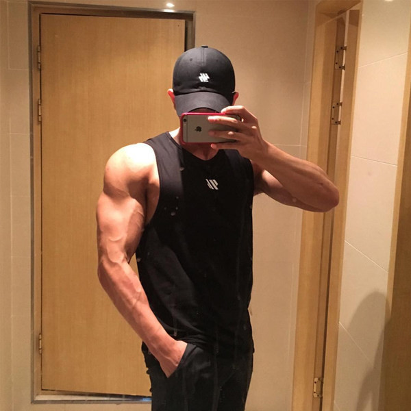 Maieu pentru bărbați potrivit pentru sport - mai multe culori