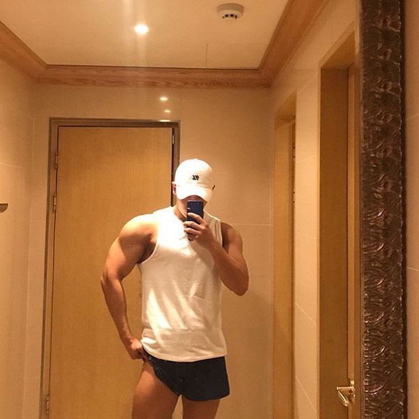 Maieu pentru bărbați potrivit pentru sport - mai multe culori