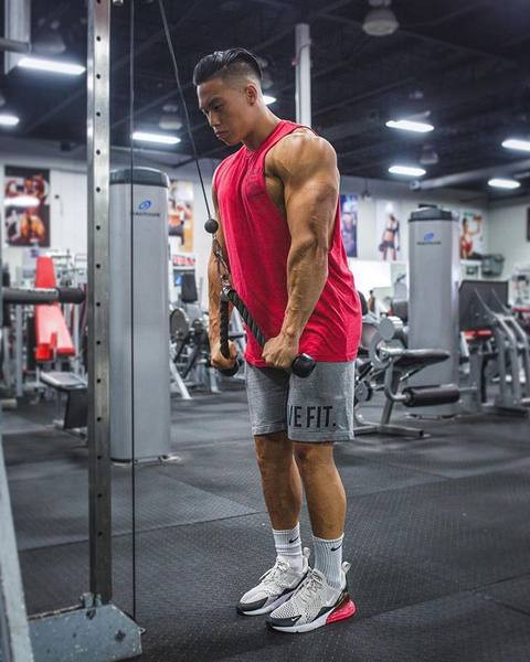 Sportska muška majica bez rukava s printom pogodna za fitness