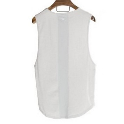 Fitnessiks sobivast kiirelt kuivavast materjalist meeste sporditankitops