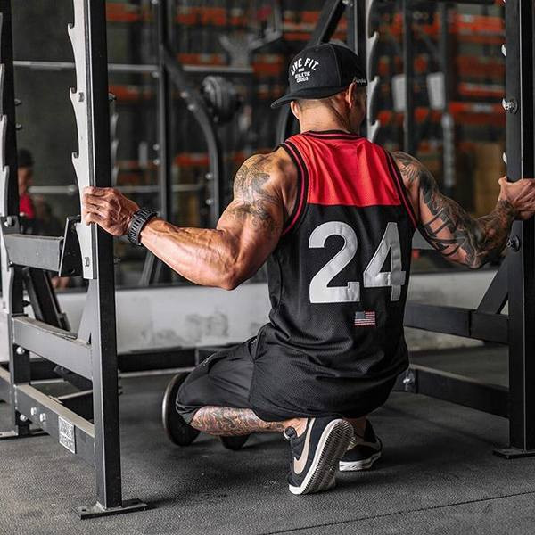 Σπορ ανδρικό φανελάκι με στρογγυλή λαιμόκοψη