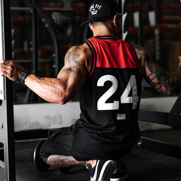 Σπορ ανδρικό φανελάκι με στρογγυλή λαιμόκοψη