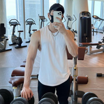 Κλασικό μοντέλο μονόχρωμο ανδρικό φανελάκι κατάλληλο για αθλήματα