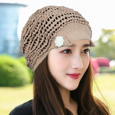 Ženska pletena kapa u više boja