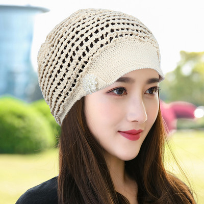 Ženska pletena kapa u više boja