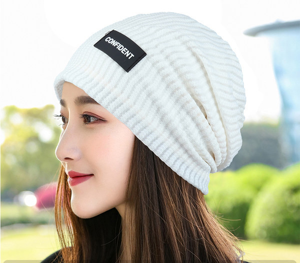 Moodne naiste müts - pealdisega