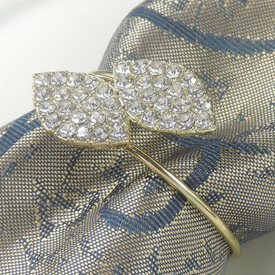 Roosa kullast hõbedased salvrätiku sõrmused salvrätikud pandlad metallist lehtedest kivist hoidik Kaunistus vöö bankett pulmaõhtusöök kodupidu