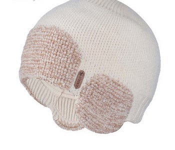 Ženska zimska kapa s perom