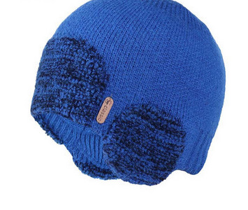 Ženska zimska kapa s perom