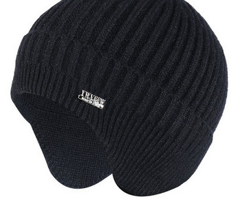 Ženska zimska kapa sa metalnim elementom, novi model