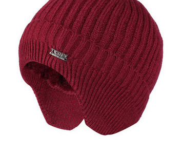 Ženska zimska kapa sa metalnim elementom, novi model