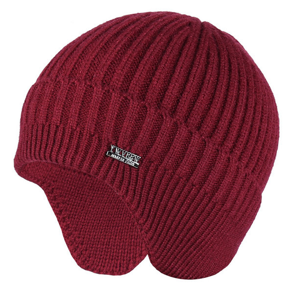 Ženska zimska kapa sa metalnim elementom, novi model