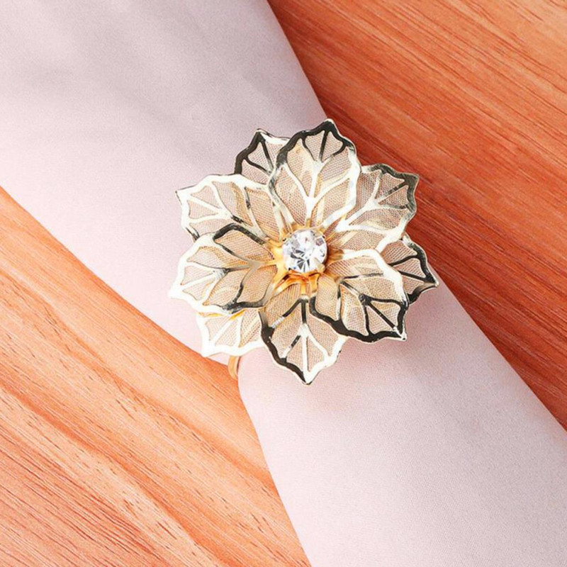 12TK Salvrätisõrmuse hoidik Lillede Salvräti Pandla Hotelli lauakaunistus Kaunistused Jõulupulmade Salvrätikusõrmuse õhtusöögilauahoidja