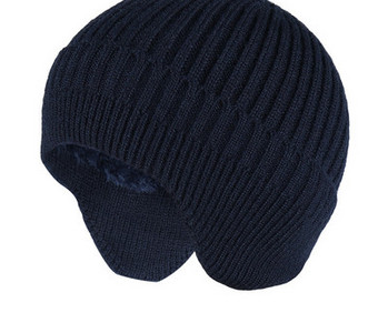 Γυναικείο χειμερινό πλεκτό καπέλο με καθαρό σχέδιο