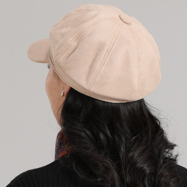 Μοντέρνο γυναικείο καπέλο με γείσο - τρία χρώματα