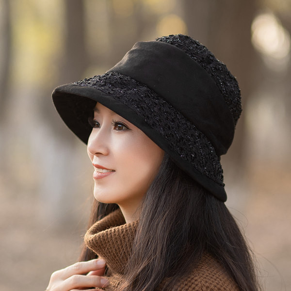 Aktualni ženski šešir - s vezom