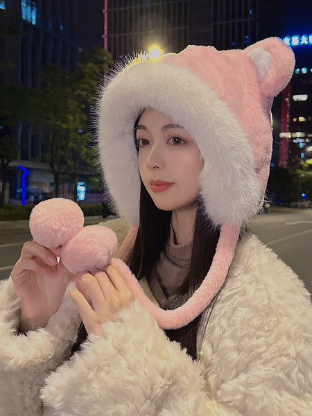 Uus mudel udusulgede ja 3D elemendiga talvemüts naistele