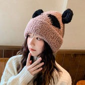 3D elemendiga puhvis naiste müts