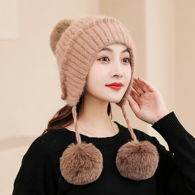 Naiste talvemüts paelte ja pon-poniga