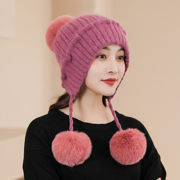 Naiste talvemüts paelte ja pon-poniga