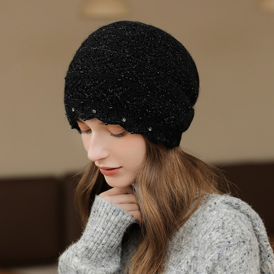 Palarie tricotata cu pietre decorative pentru femei